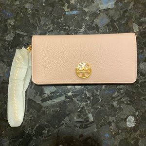 Tory Burch Chelsea Wristlet Pouch